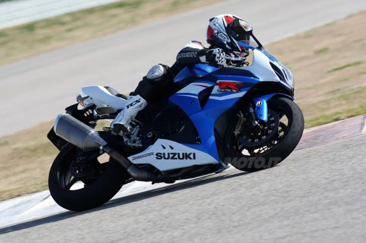 Suzuki GSX-R 1000 2012  (11)