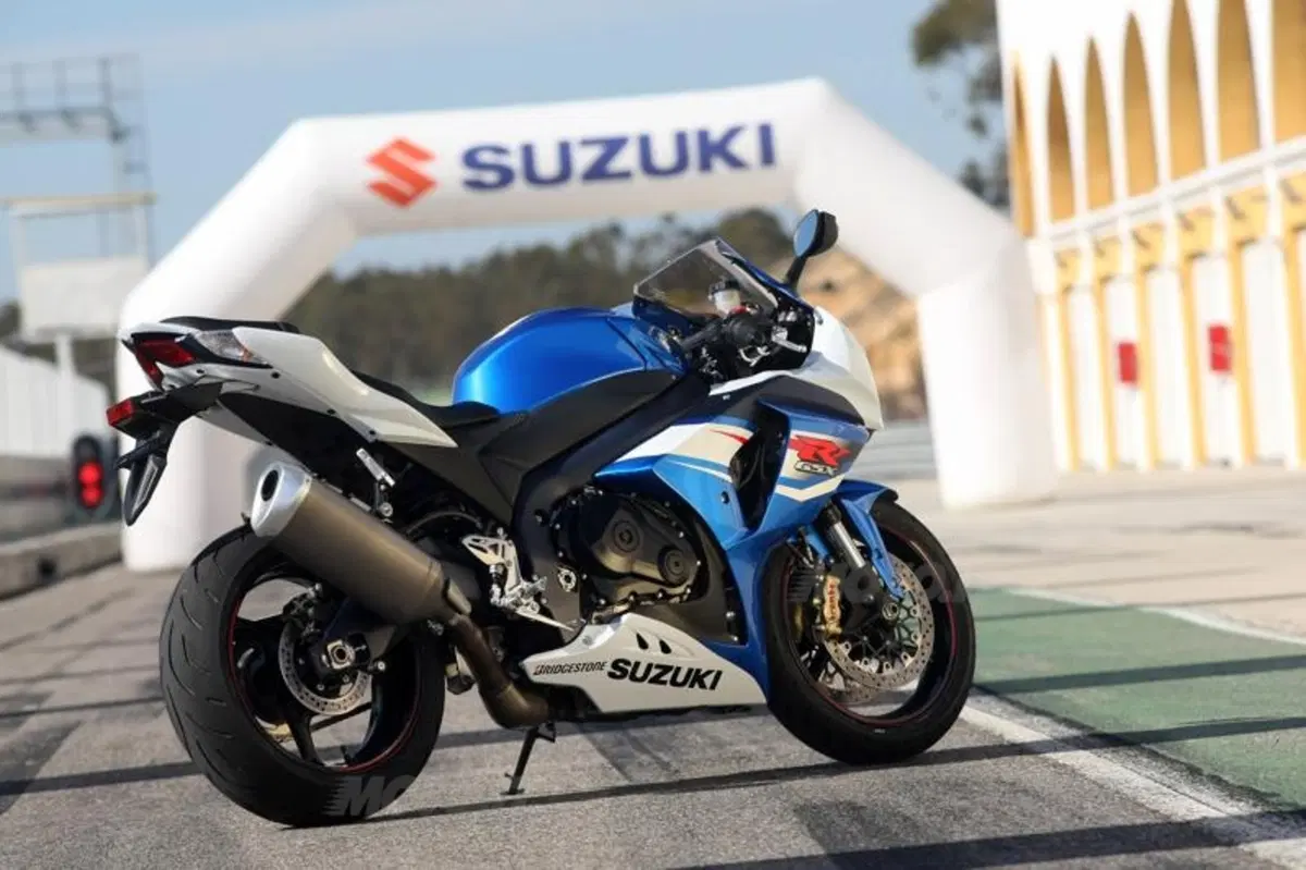 Suzuki GSX-R 1000 2012  (13)