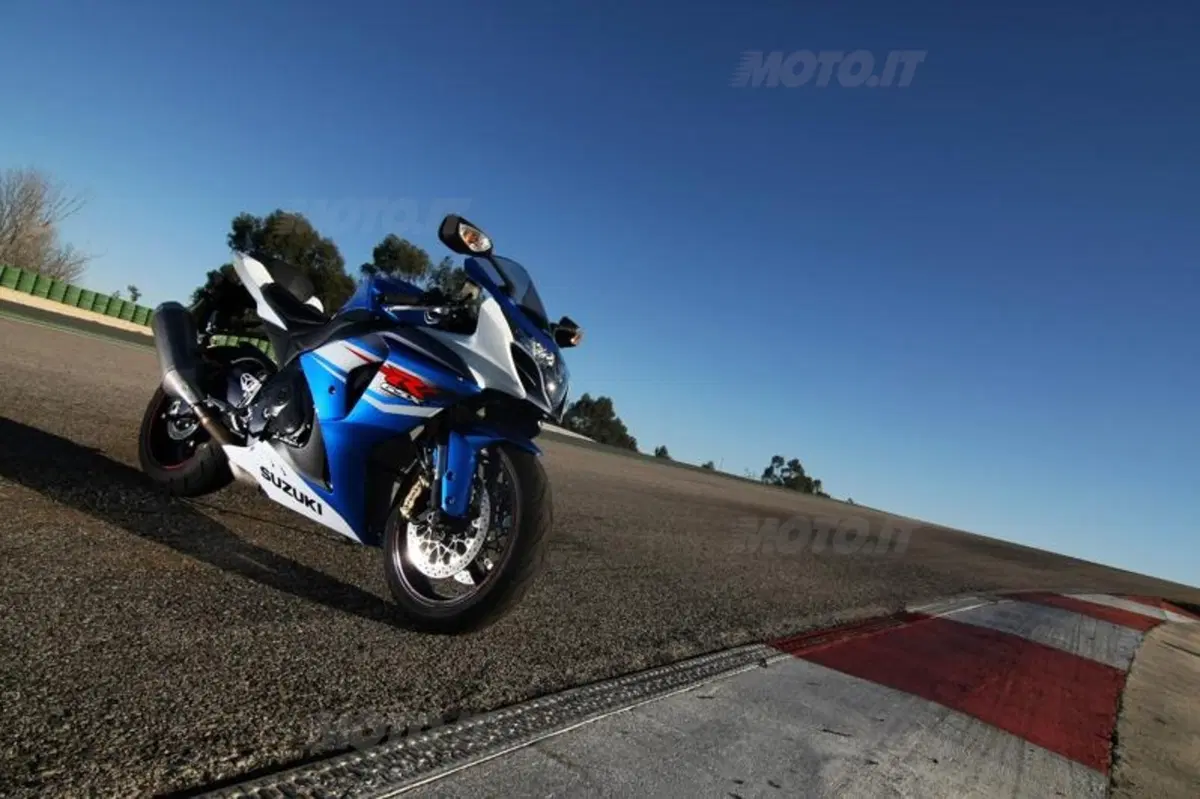 Suzuki GSX-R 1000 2012  (17)