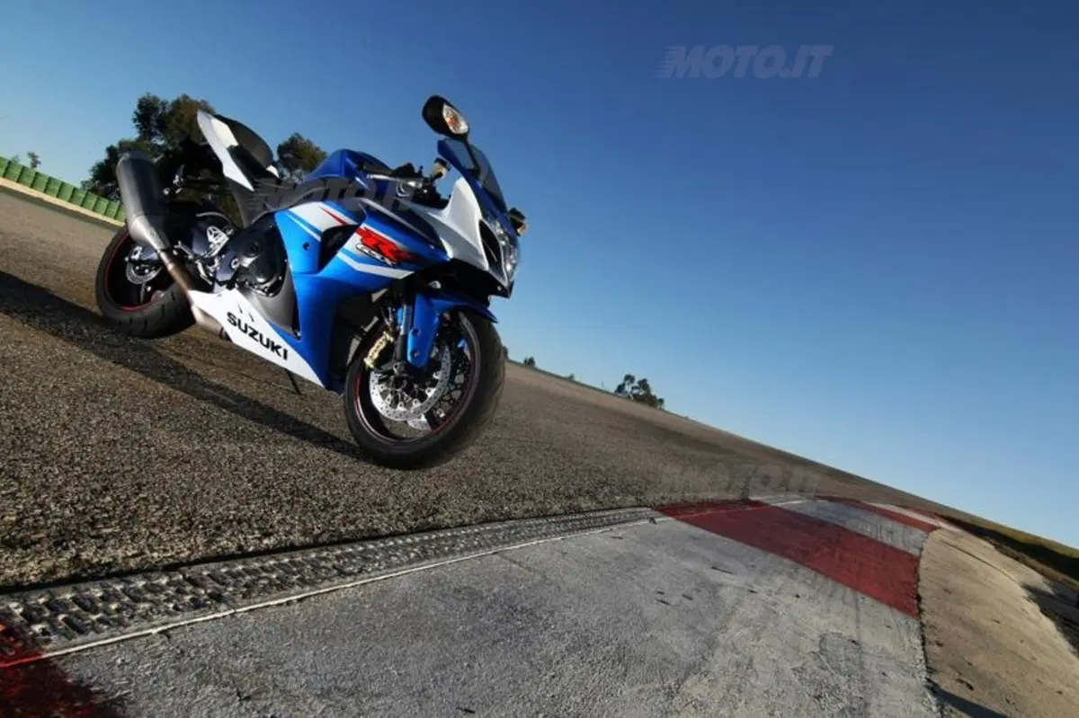 Suzuki GSX-R 1000 2012  (18)