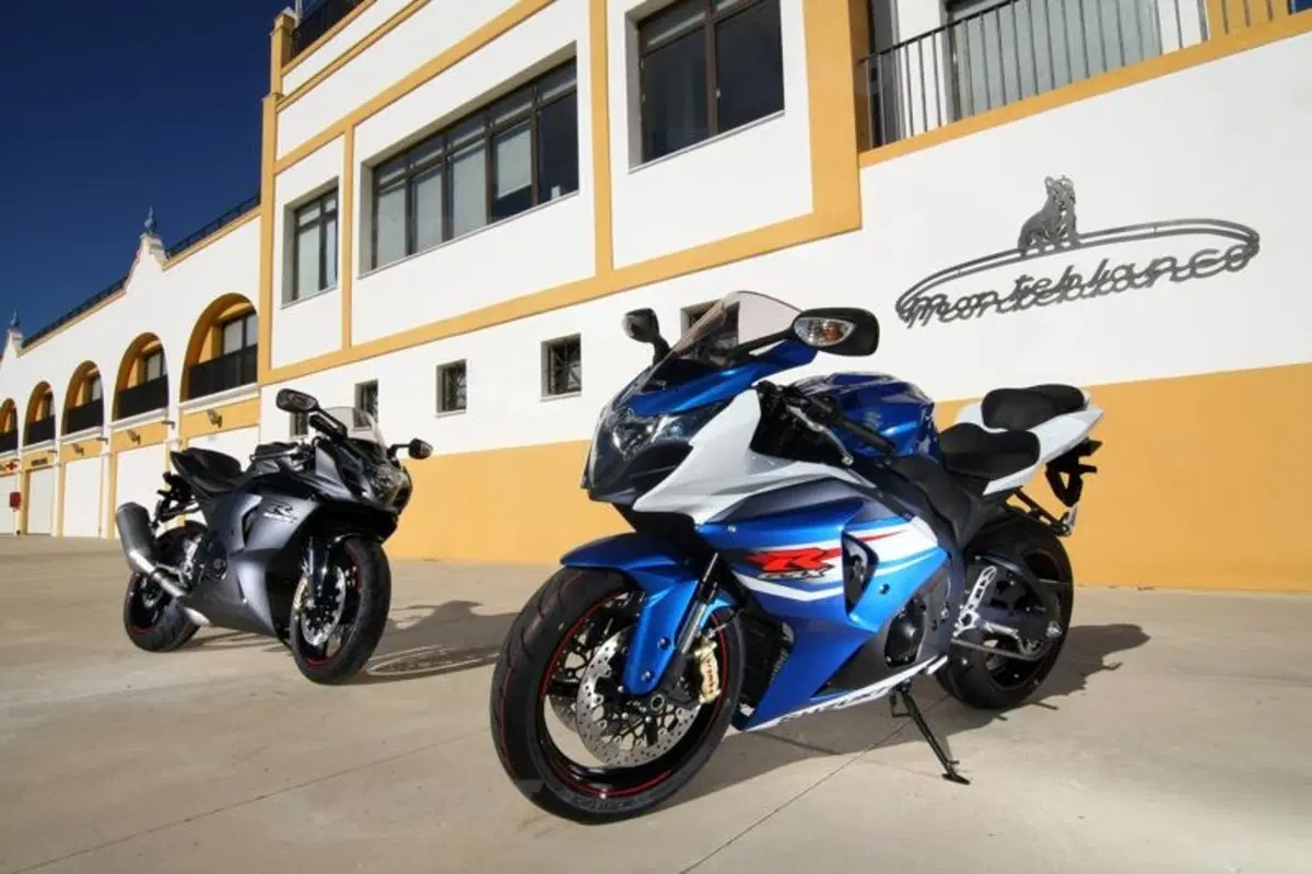 Suzuki GSX-R 1000 2012  (21)