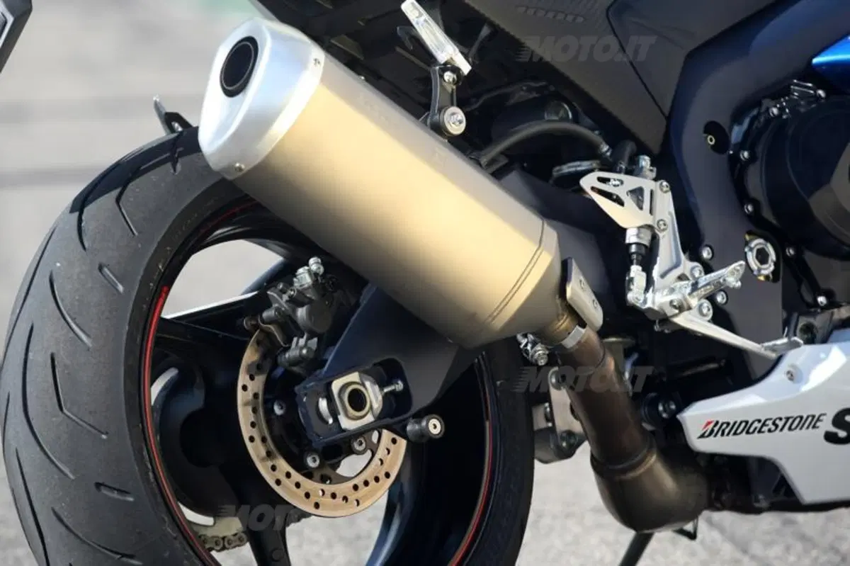 Suzuki GSX-R 1000 2012  (31)