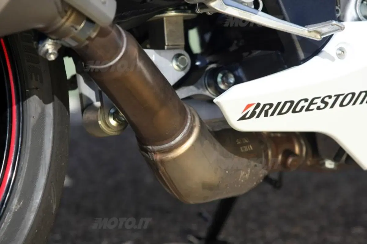 Suzuki GSX-R 1000 2012  (35)