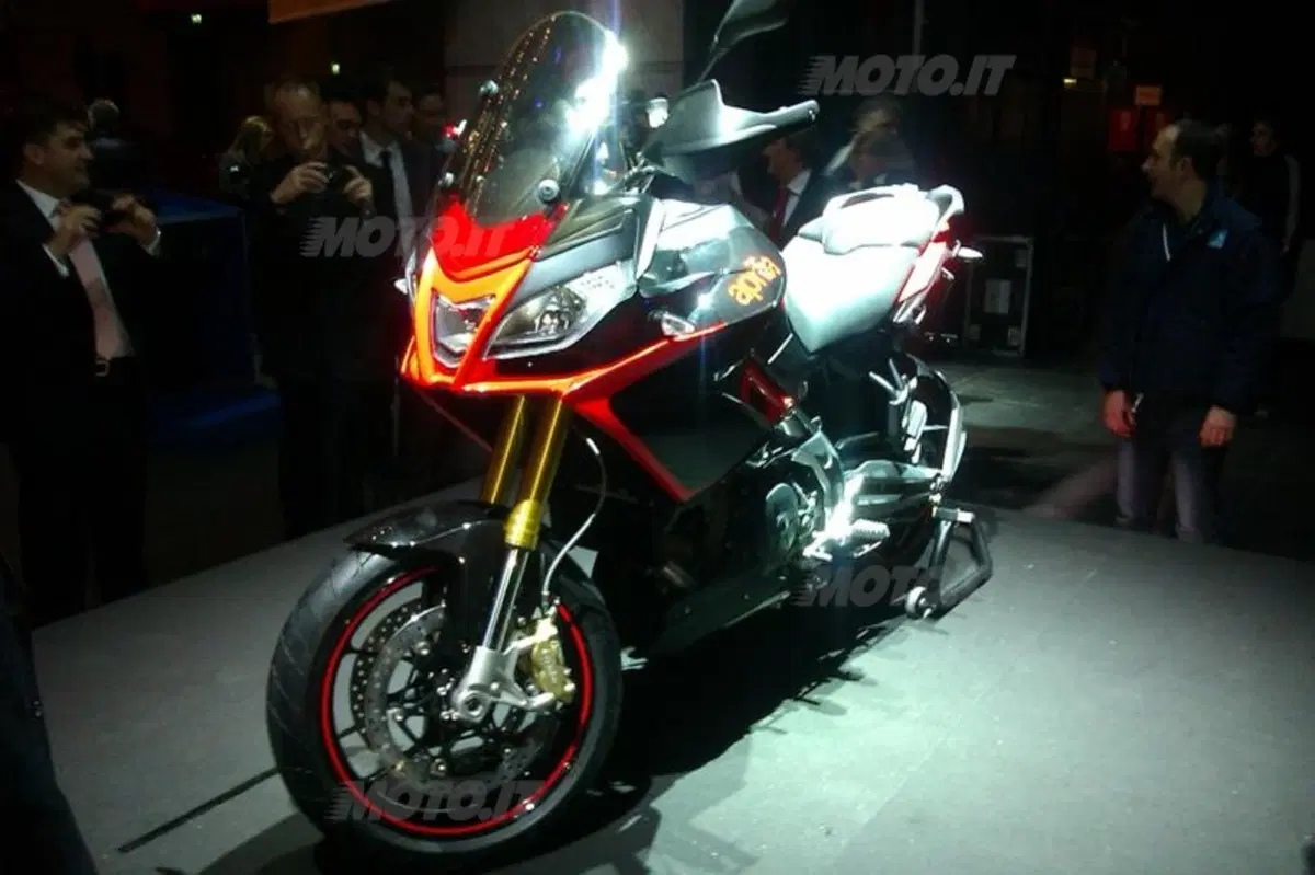 Nuova Aprilia Caponord 1200 con sospensioni attive! (3)