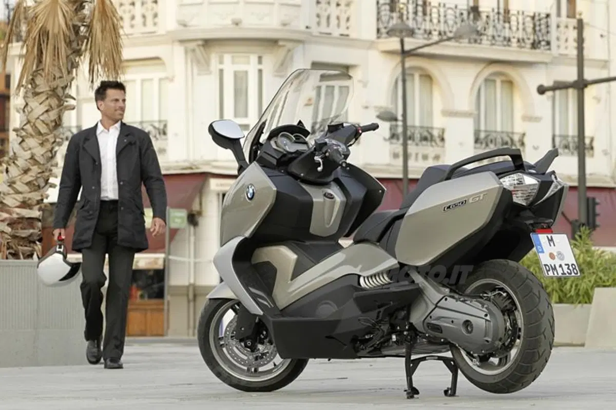 BMW: arrivano il C 600 Sport e il C 650 GT a 11.100 e 11.450 Euro (5)