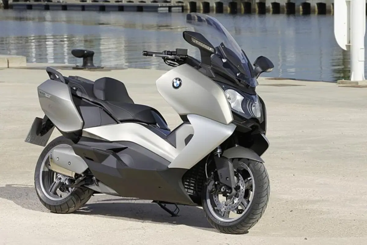 BMW: arrivano il C 600 Sport e il C 650 GT a 11.100 e 11.450 Euro (7)