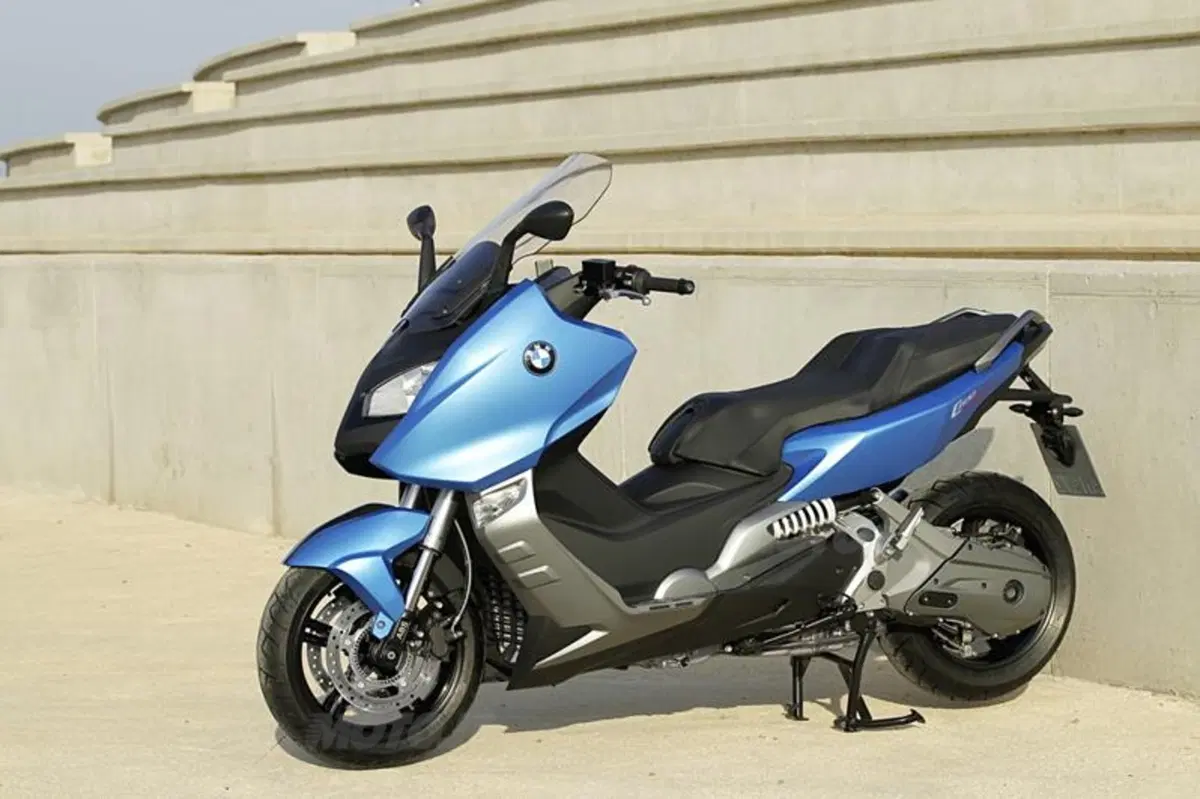 BMW: arrivano il C 600 Sport e il C 650 GT a 11.100 e 11.450 Euro (15)