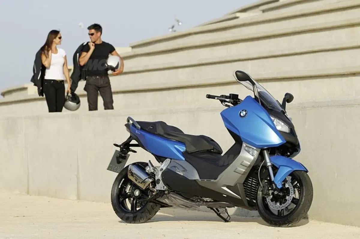 BMW: arrivano il C 600 Sport e il C 650 GT a 11.100 e 11.450 Euro (16)