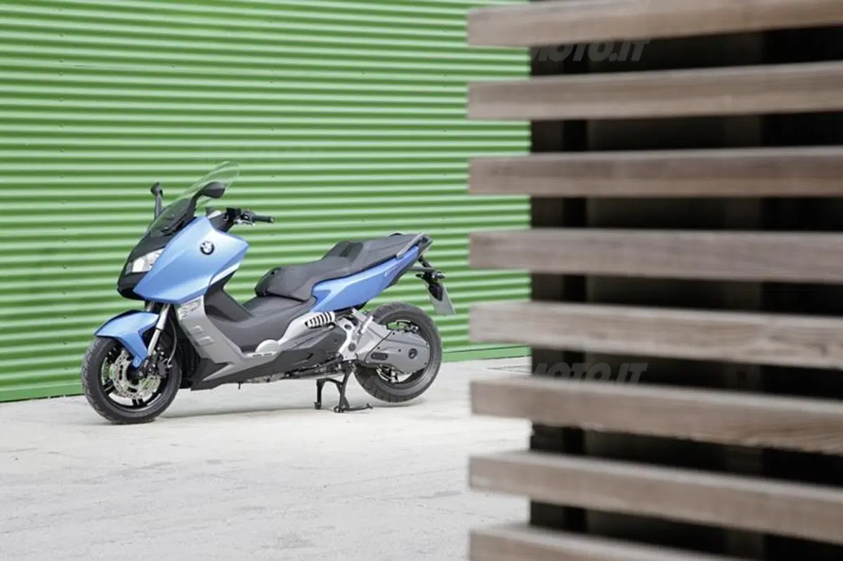 BMW: arrivano il C 600 Sport e il C 650 GT a 11.100 e 11.450 Euro (21)