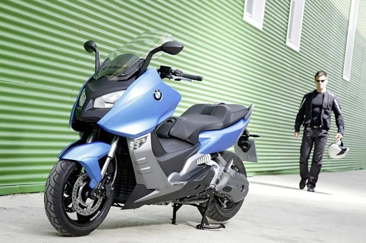 BMW: arrivano il C 600 Sport e il C 650 GT a 11.100 e 11.450 Euro (23)