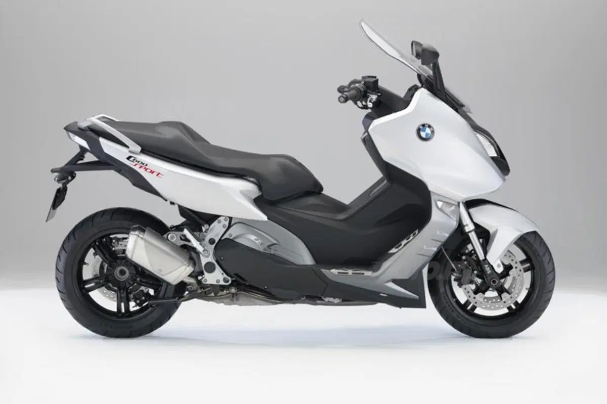 BMW: arrivano il C 600 Sport e il C 650 GT a 11.100 e 11.450 Euro (40)