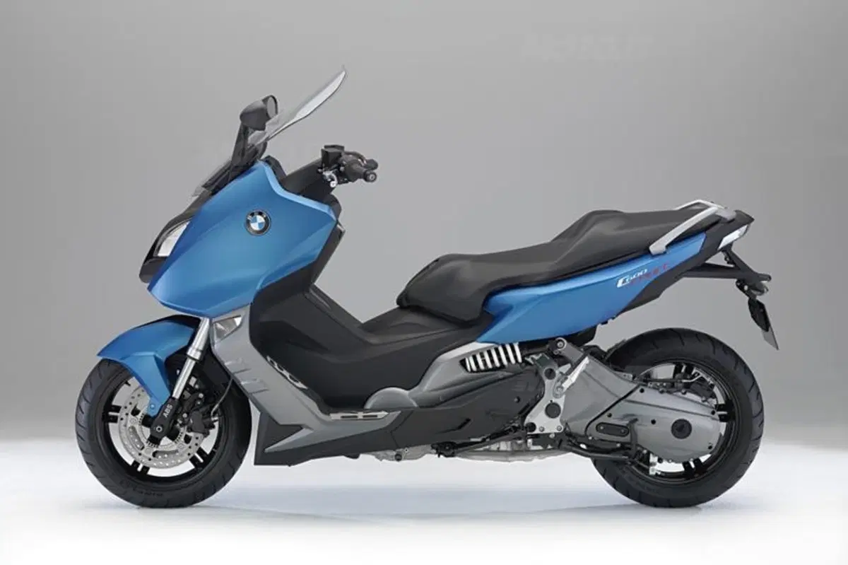 BMW: arrivano il C 600 Sport e il C 650 GT a 11.100 e 11.450 Euro (42)