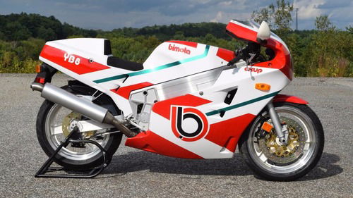 Bimota YB8: un esemplare nuovo del 1992 all'asta (4)