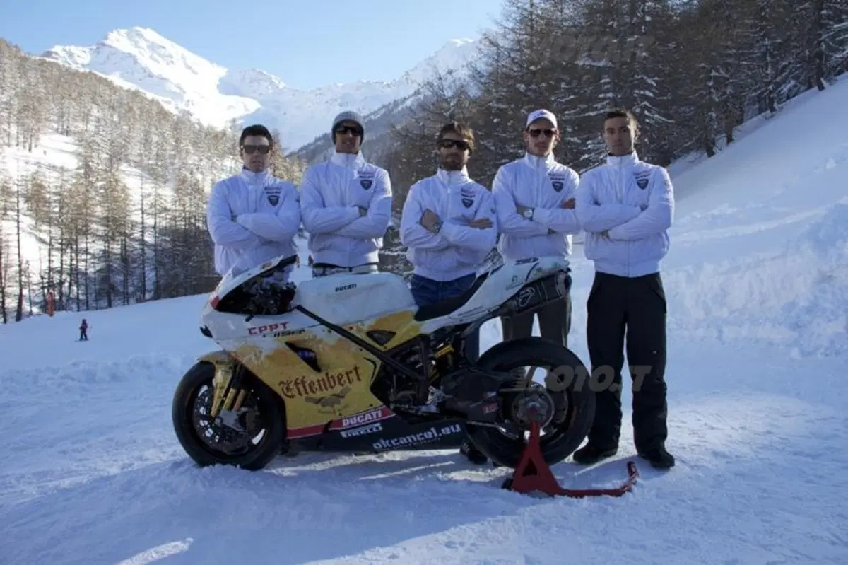 Presentato al Sestriere il Team Effenbert Liberty Racing Superbike (6)