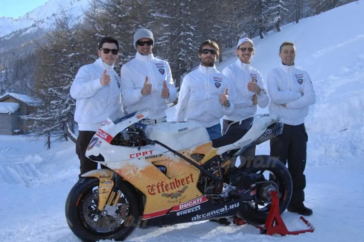 Presentato al Sestriere il Team Effenbert Liberty Racing Superbike (7)