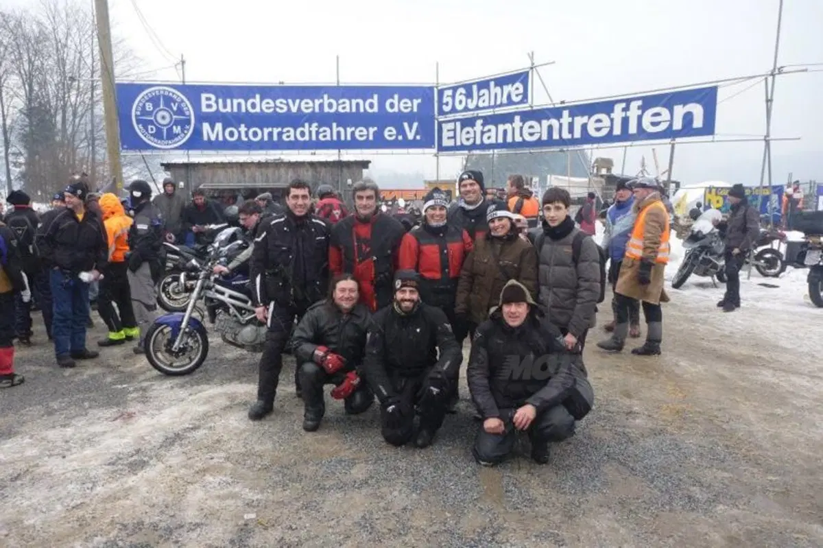 Elefantentreffen. Una "calda" avventura (3)
