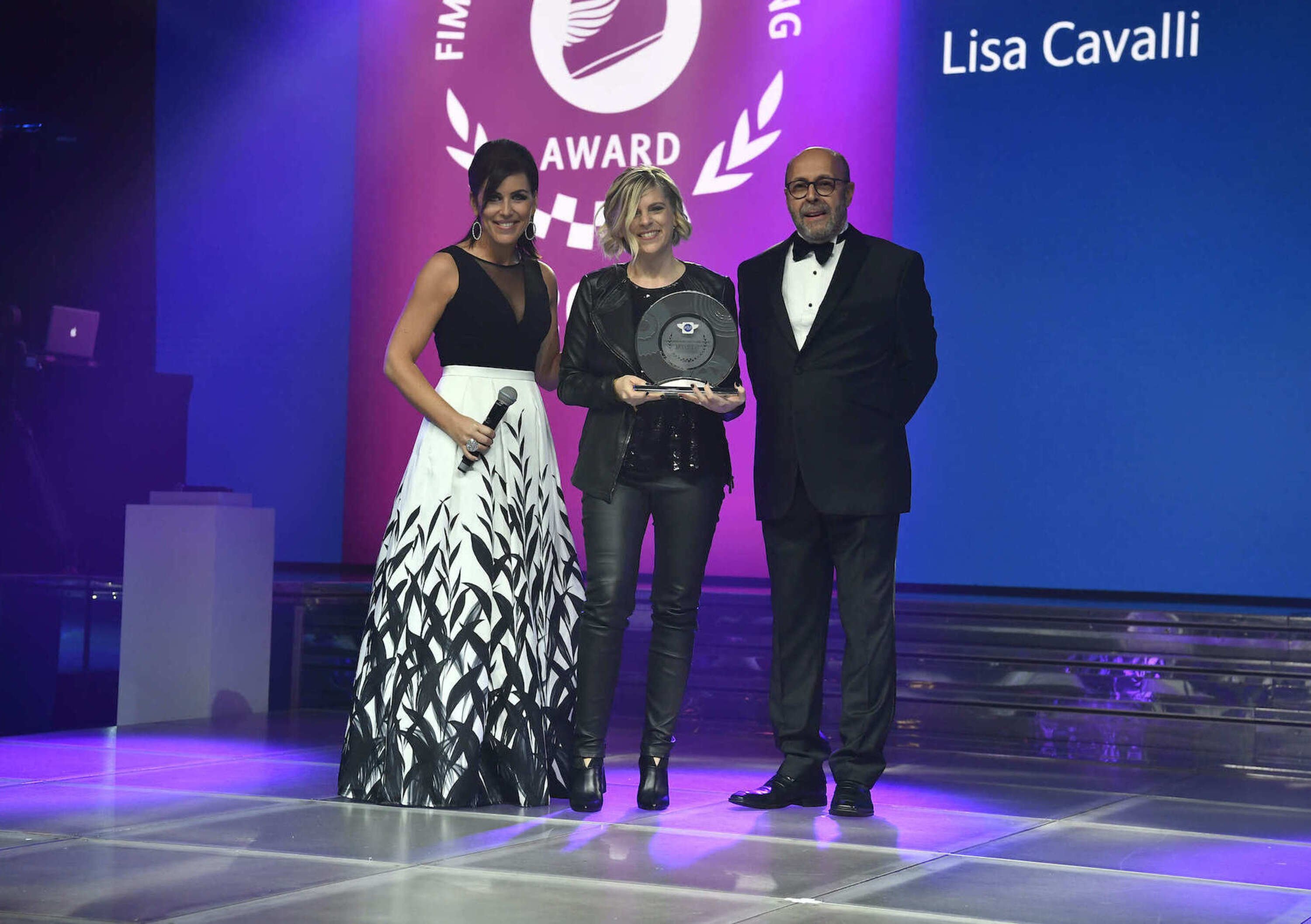 MissBiker, con Lisa Liz Cavalli, vince il FIM Women in Motorcycling Award 2019