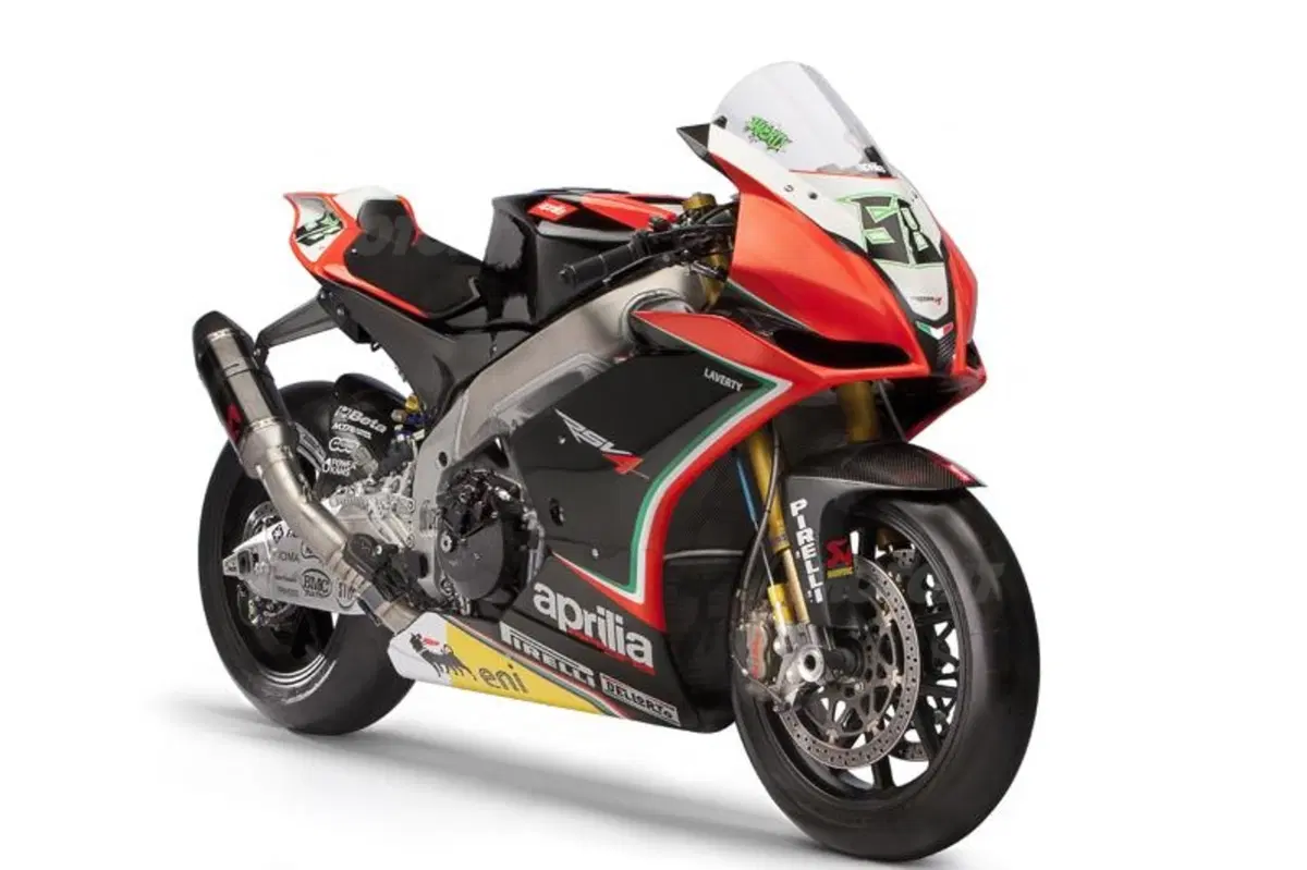Superbike: Biaggi e Laverty alla presentazione del team Aprilia Racing (4)