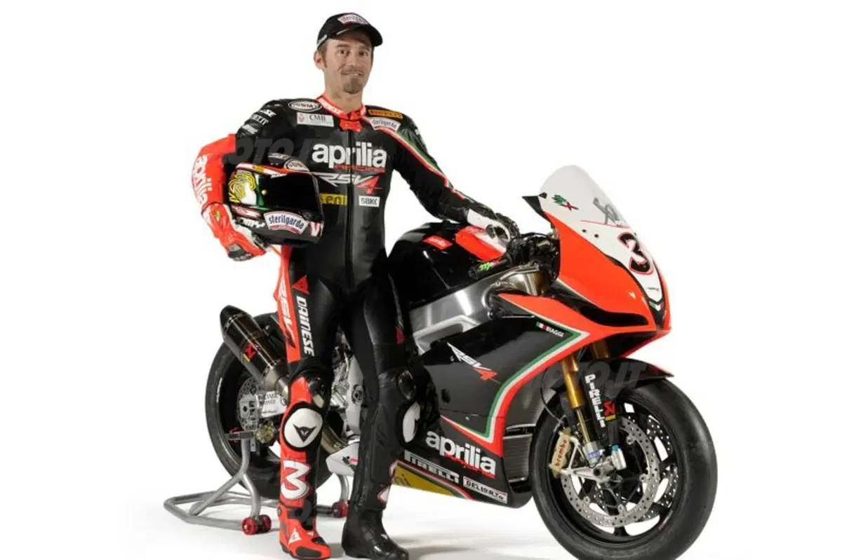 Superbike: Biaggi e Laverty alla presentazione del team Aprilia Racing (11)