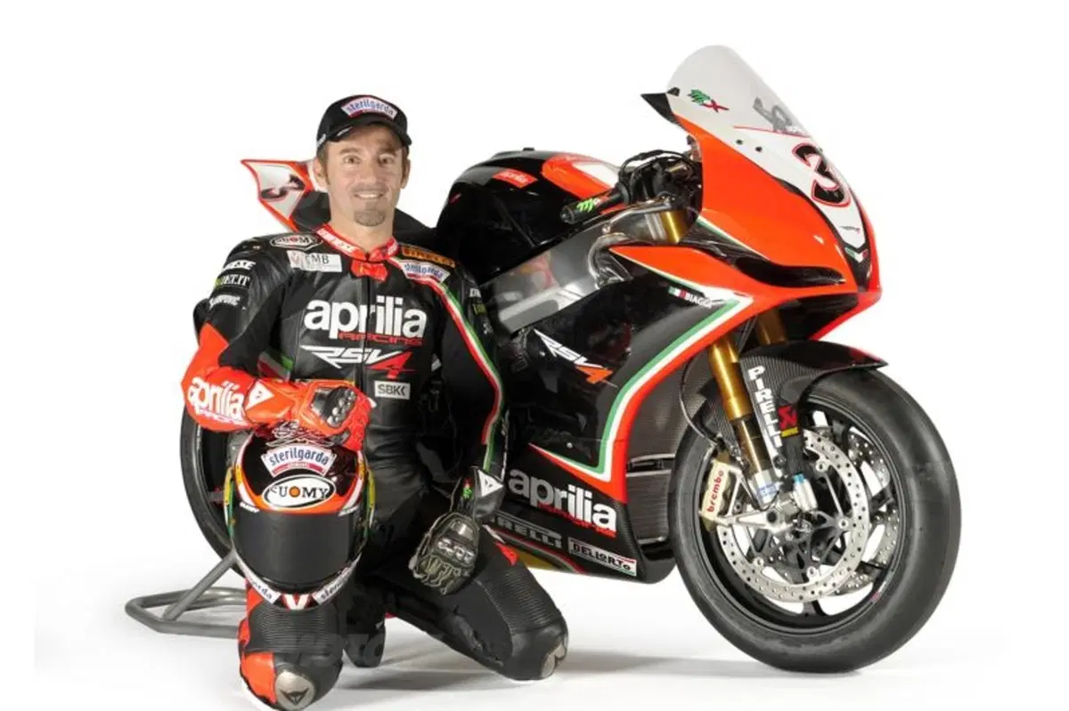 Superbike: Biaggi e Laverty alla presentazione del team Aprilia Racing (12)