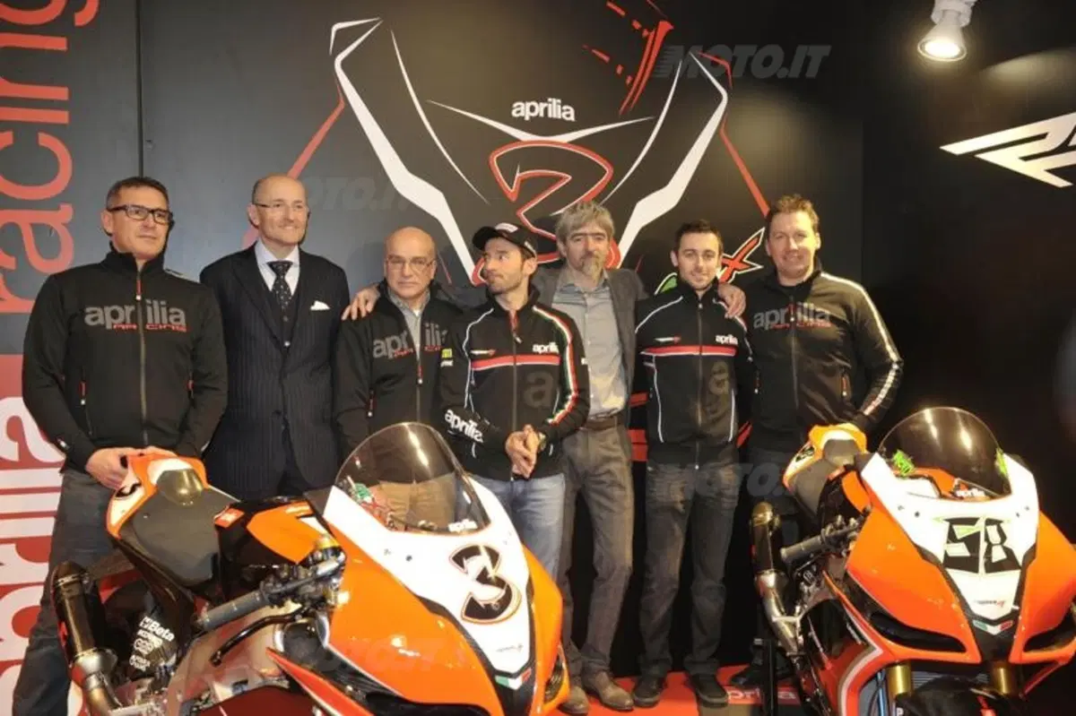 Superbike: Biaggi e Laverty alla presentazione del team Aprilia Racing (17)