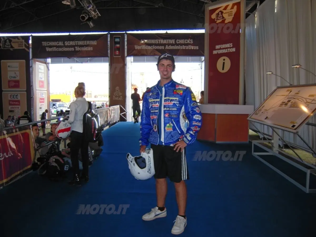 Intervista. Manuel Lucchese: “La Dakar e le mie notti solo nel deserto”