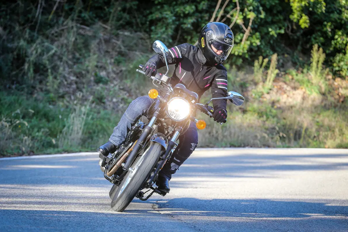 Benelli Imperiale 400 TEST. Una nuova era... vintage
