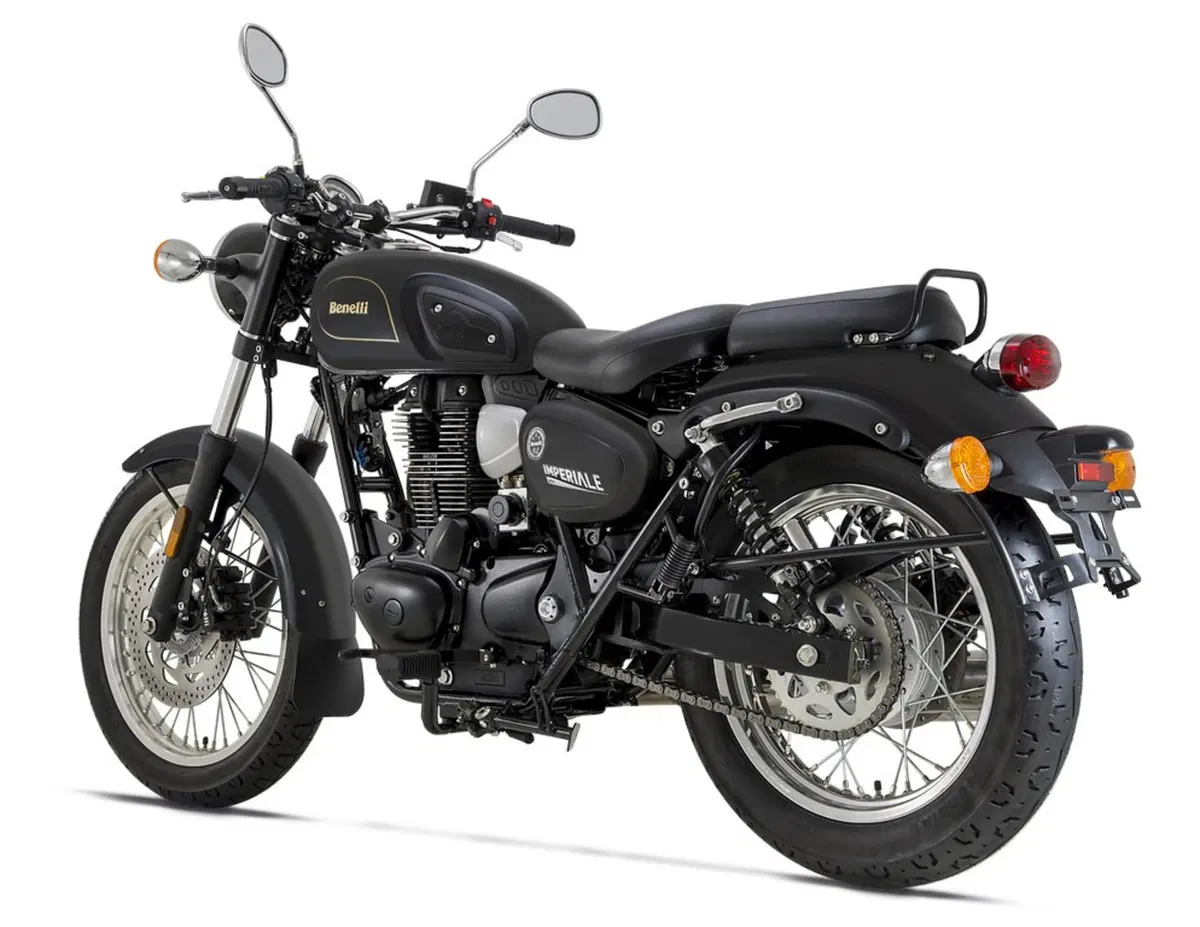 Benelli Imperiale 400 TEST. Una nuova era... vintage (14)