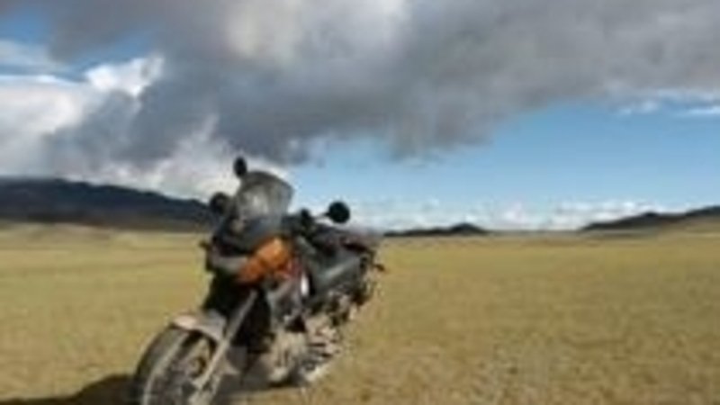 Viaggi: la Mongolia in moto