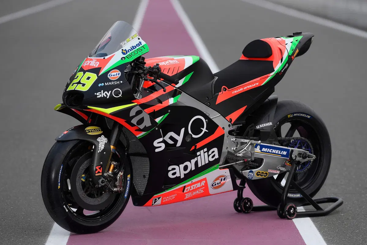 La Aprilia MotoGP 2019 di Iannone e Espargaro: ecco la nuova livrea (6)