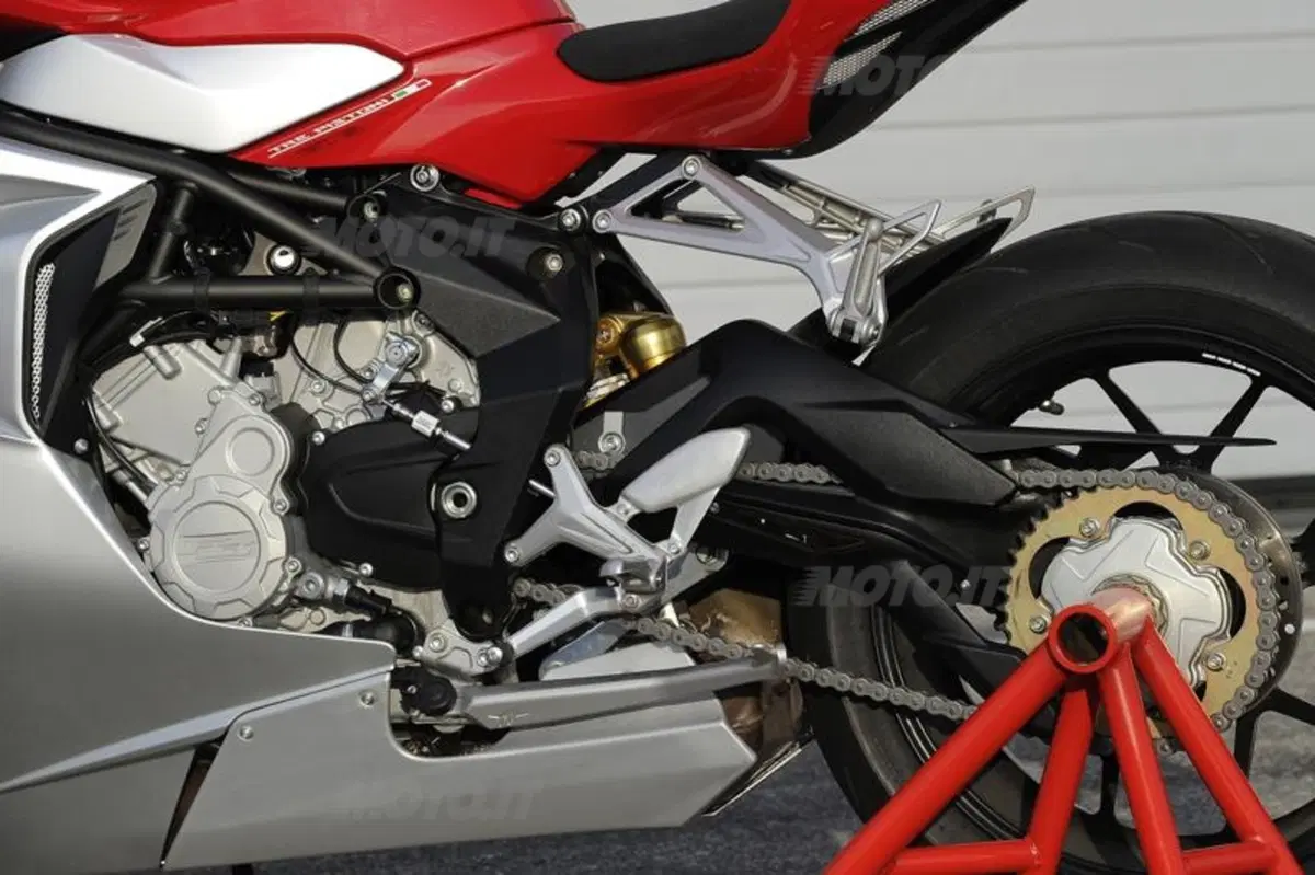 MV Agusta F3 675  (5)
