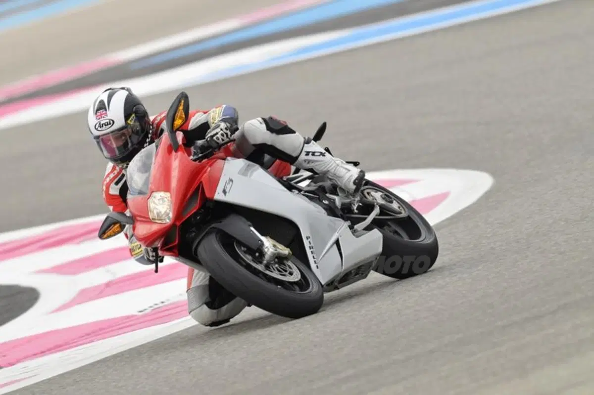 MV Agusta F3 675  (19)