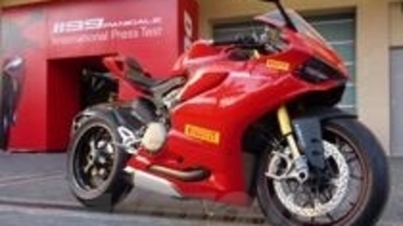 Pirelli Diablo Supercorsa SP ai cerchi della Ducati 1199 Panigale