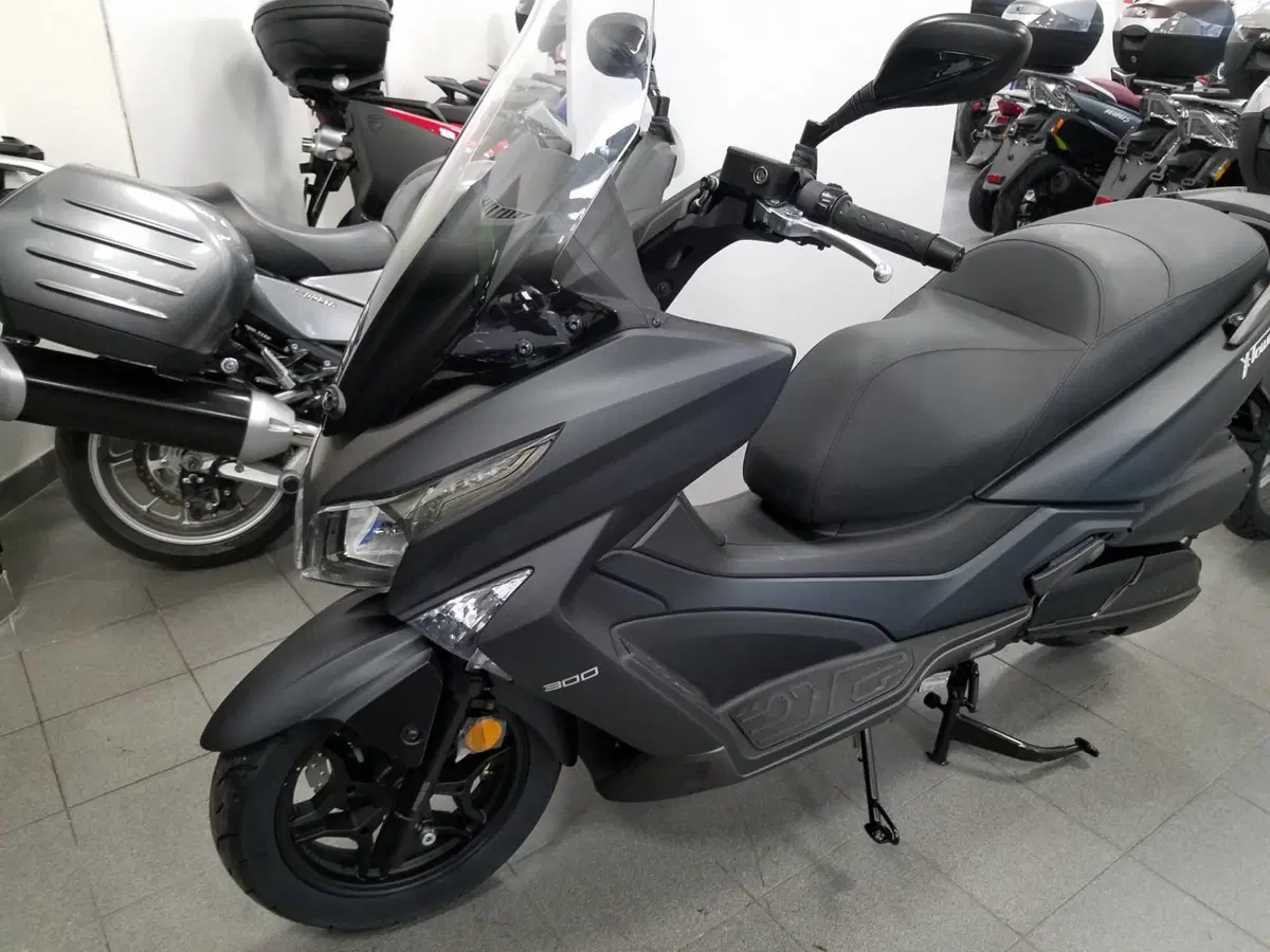 Kymco X-Town 300i (2025 - 26) (4)