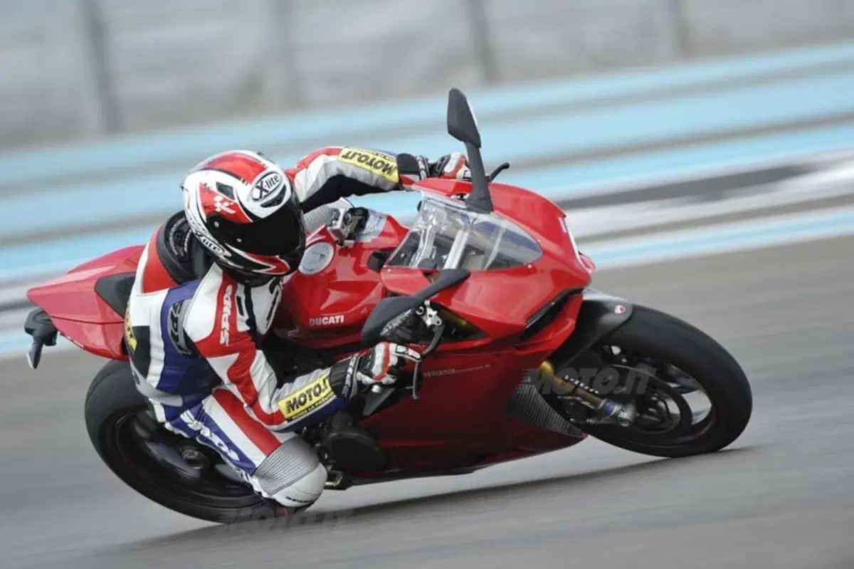 Ducati 1199 Panigale (4)