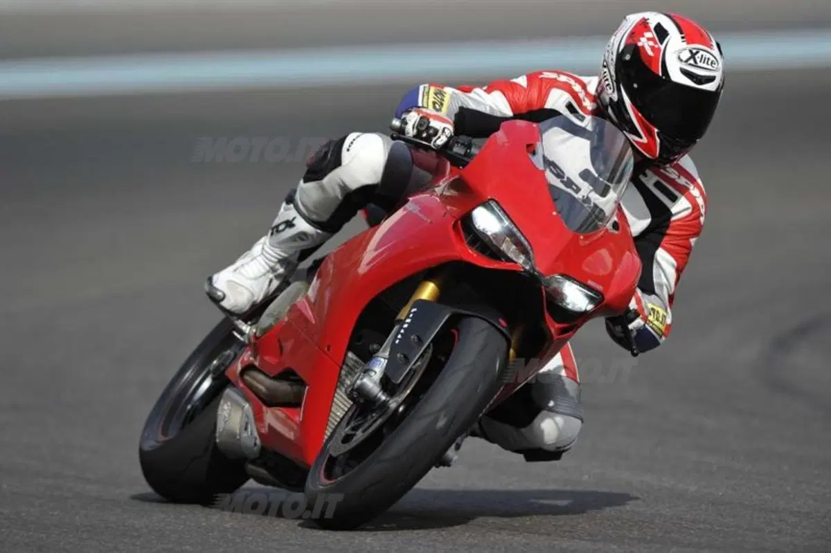 Ducati 1199 Panigale (7)