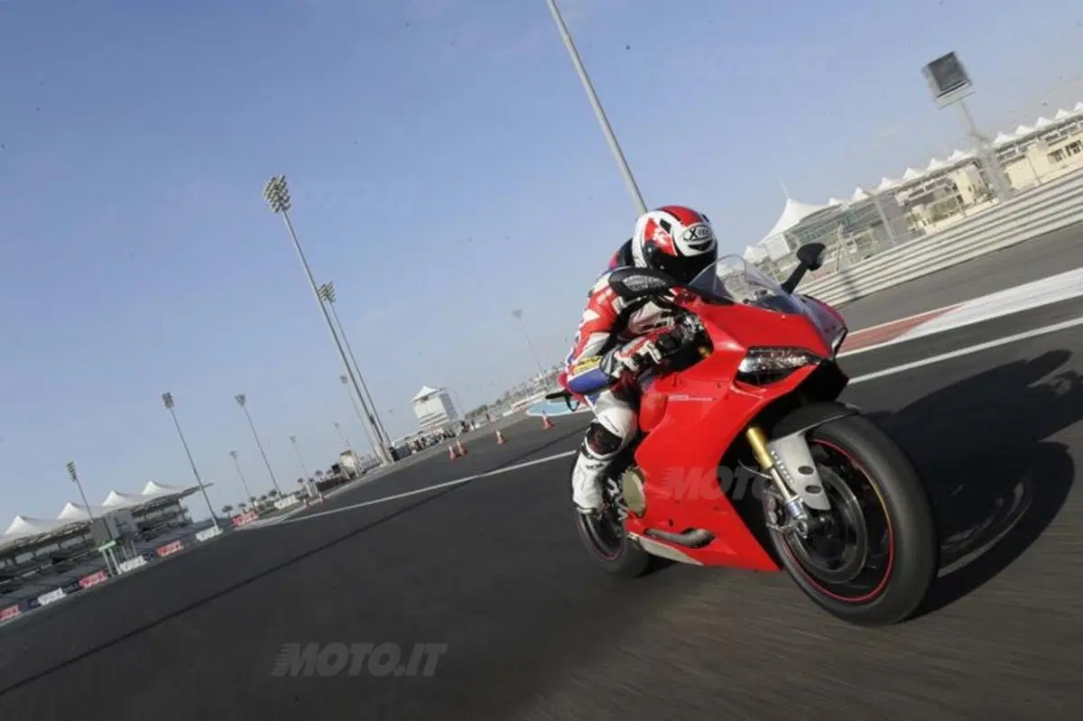 Ducati 1199 Panigale (9)
