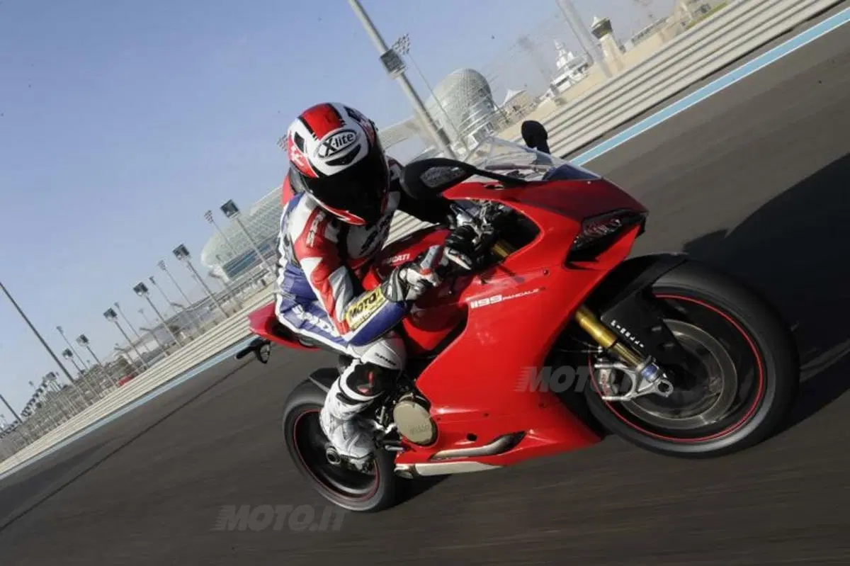 Ducati 1199 Panigale (12)