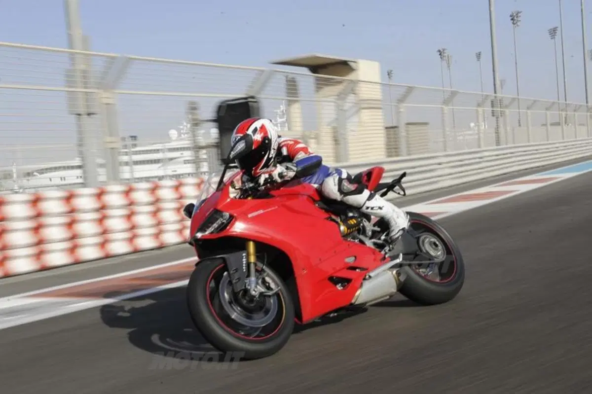Ducati 1199 Panigale (13)