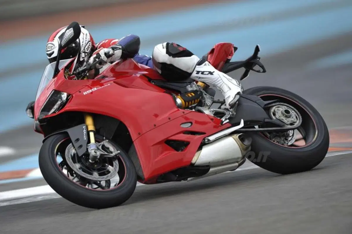 Ducati 1199 Panigale (14)