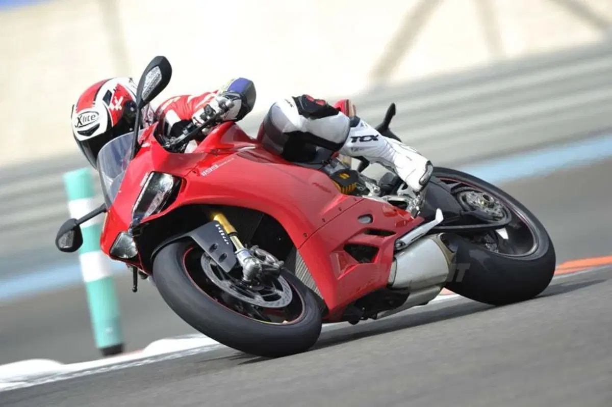 Ducati 1199 Panigale (21)