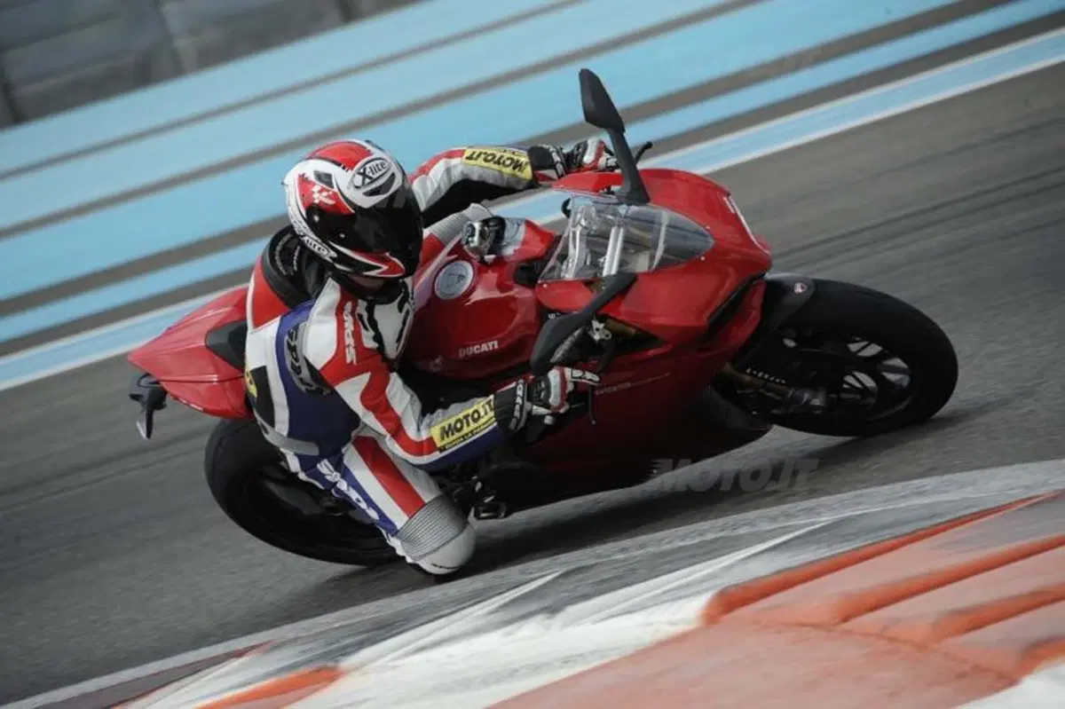 Ducati 1199 Panigale (22)
