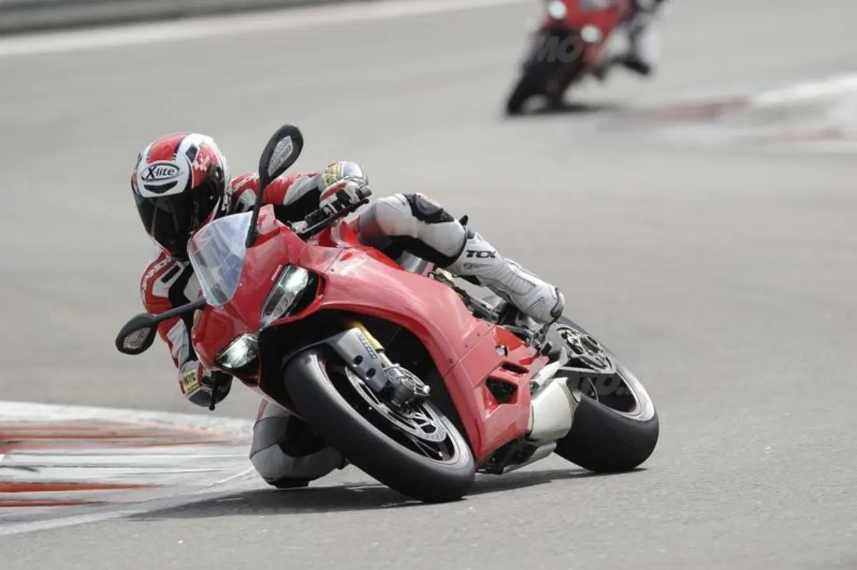 Ducati 1199 Panigale (24)