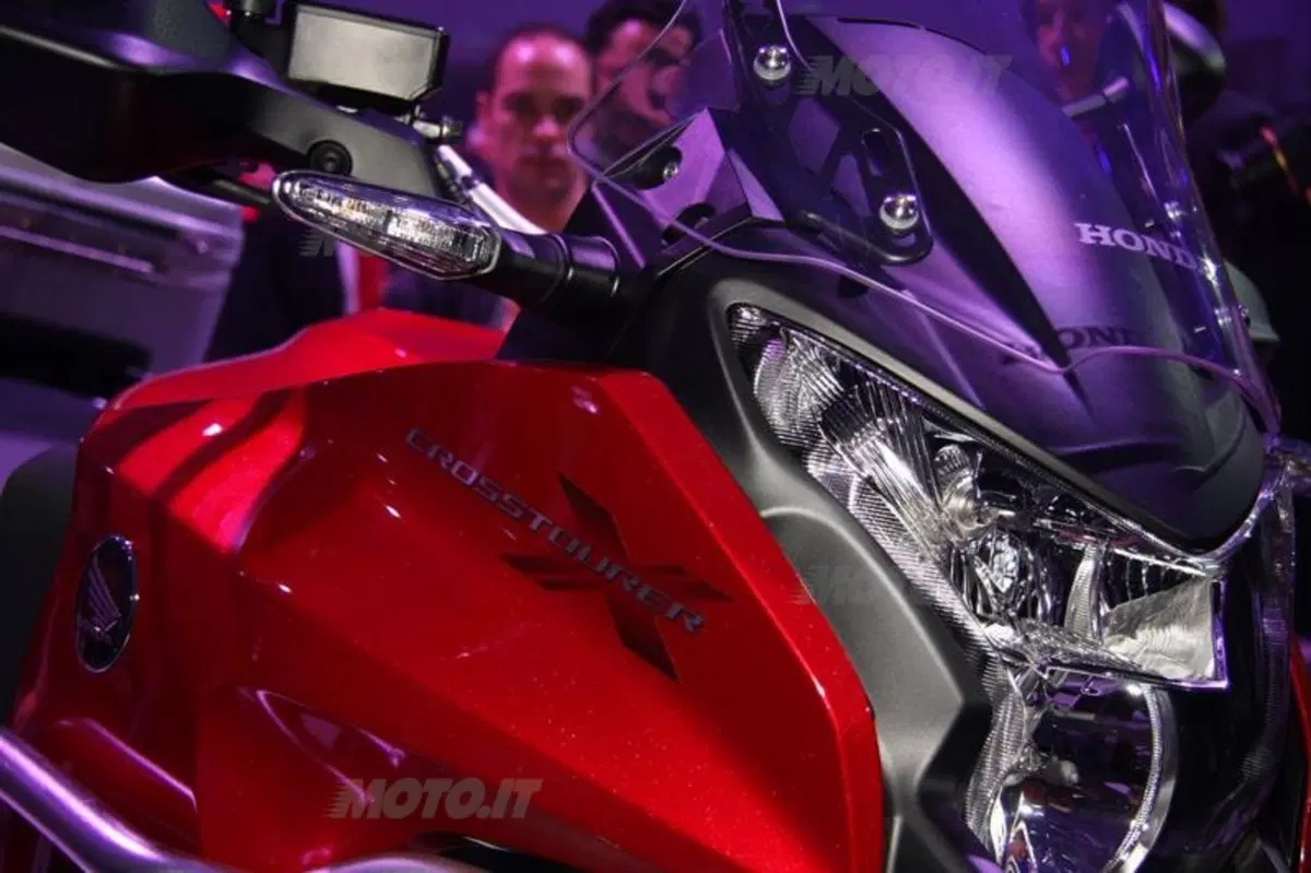 Honda Crosstourer. Già dai concessionari a 14.200 euro (3)