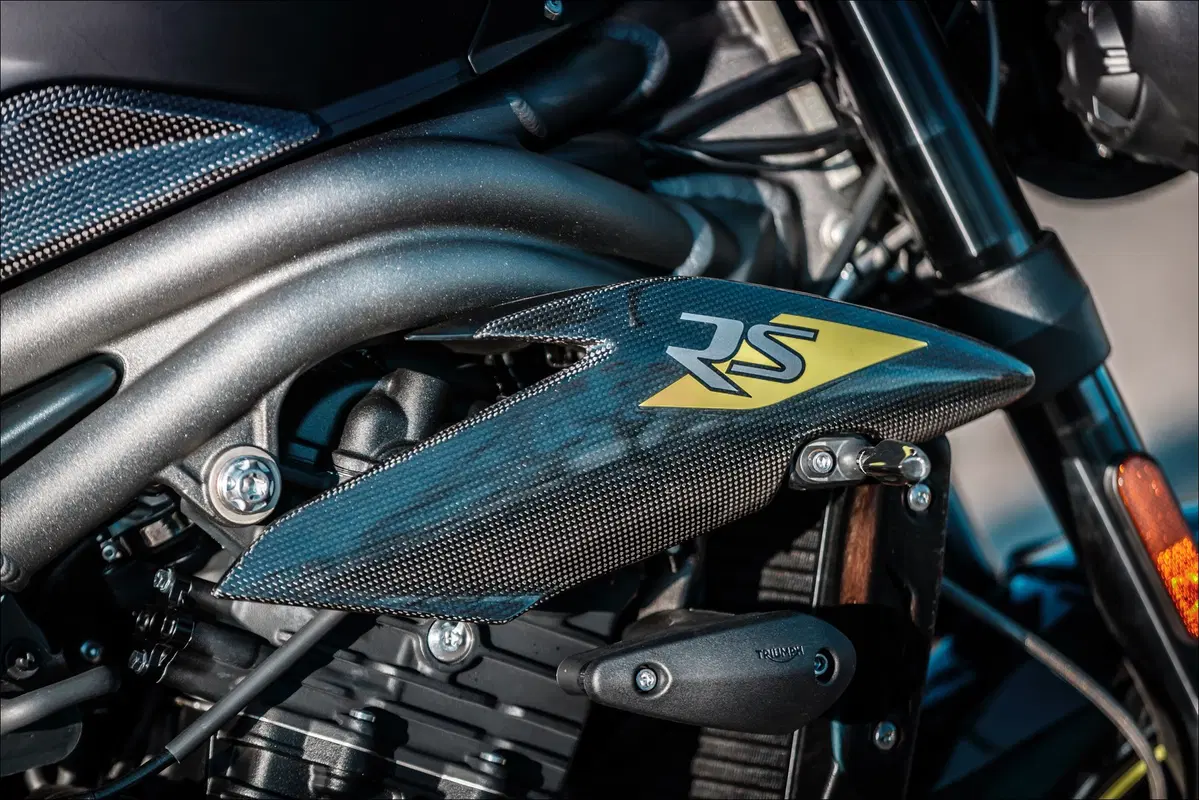 Triumph Speed Triple e Street Triple. Tre, numero perfetto (20)