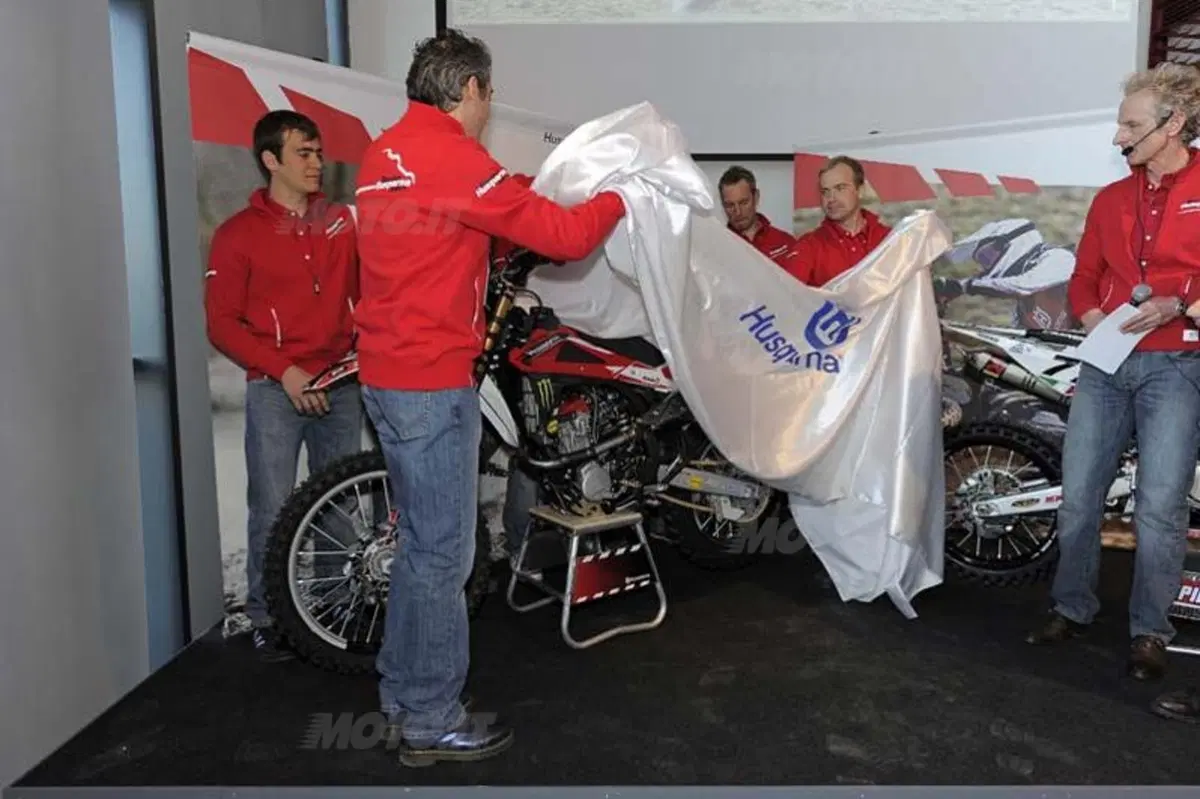 Husqvarna presenta i team Enduro e Motocross per la stagione iridata 2012 (9)
