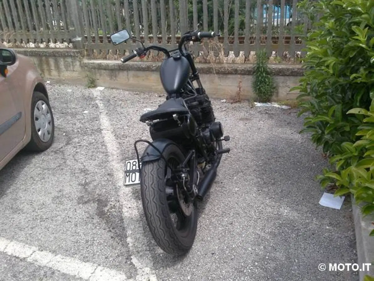 Le Strane di Moto.it: Kawasaki GPZ 750 Bobber