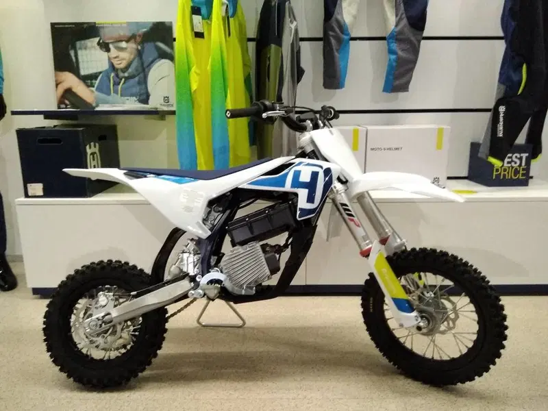 Husqvarna EE 5 (2020)