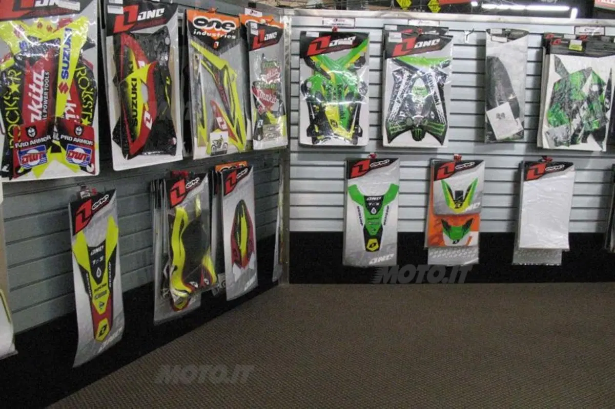 Chaparral Motorsports. Il negozio moto e accessori più grande del mondo (33)