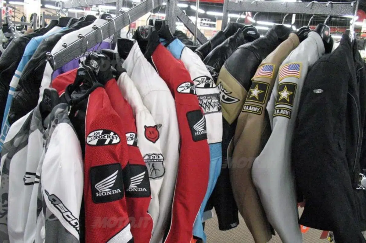 Chaparral Motorsports. Il negozio moto e accessori più grande del mondo (45)